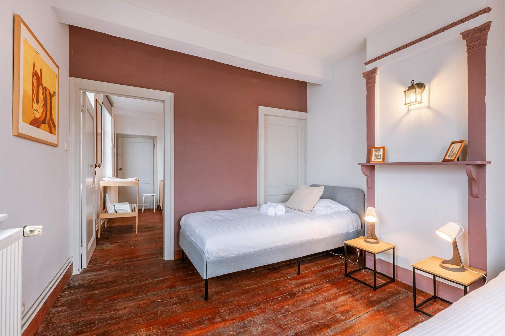 Huswell - Charming In The Heart Of * Gent