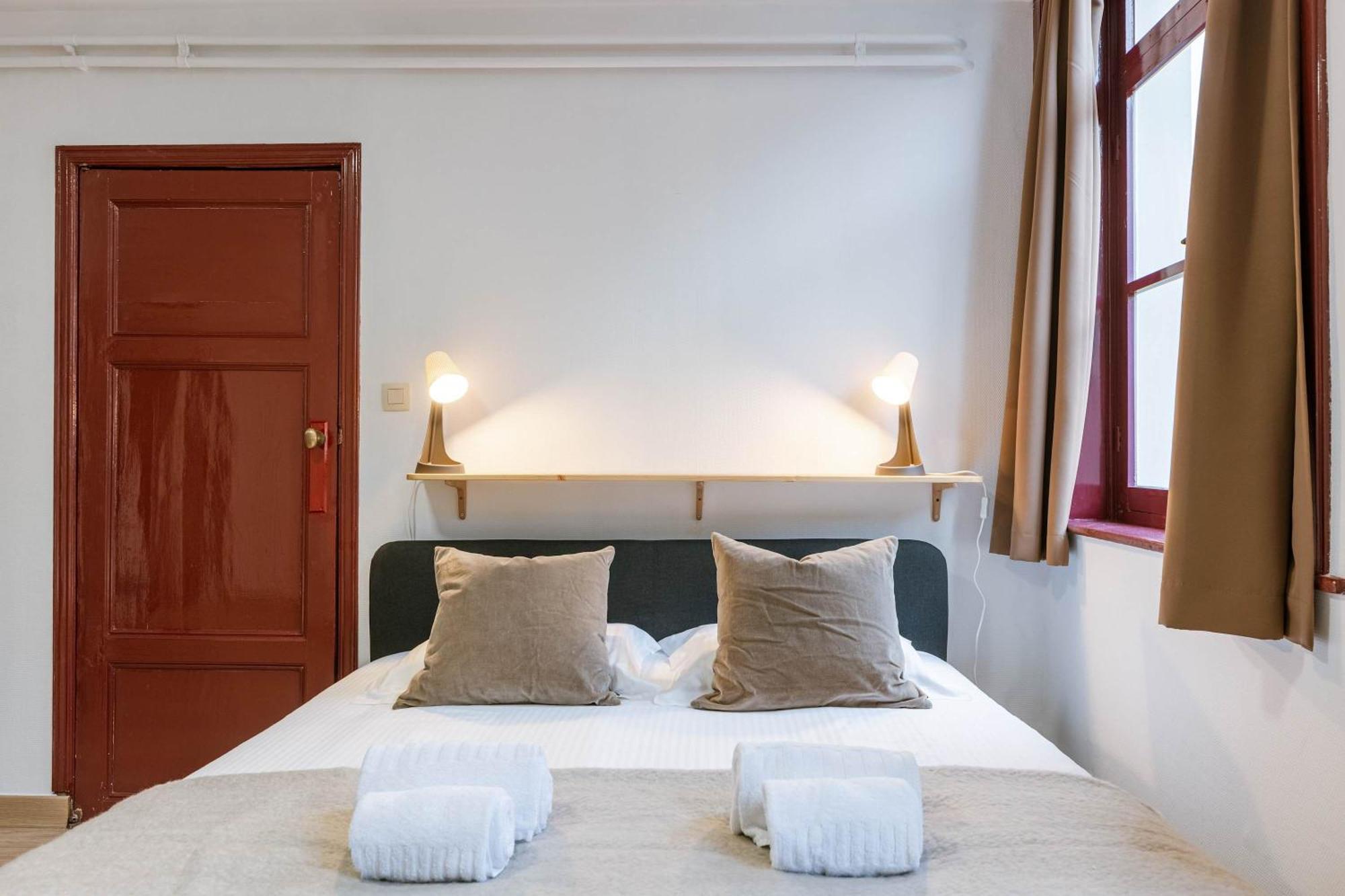 Huswell - Charming In The Heart Of Gent