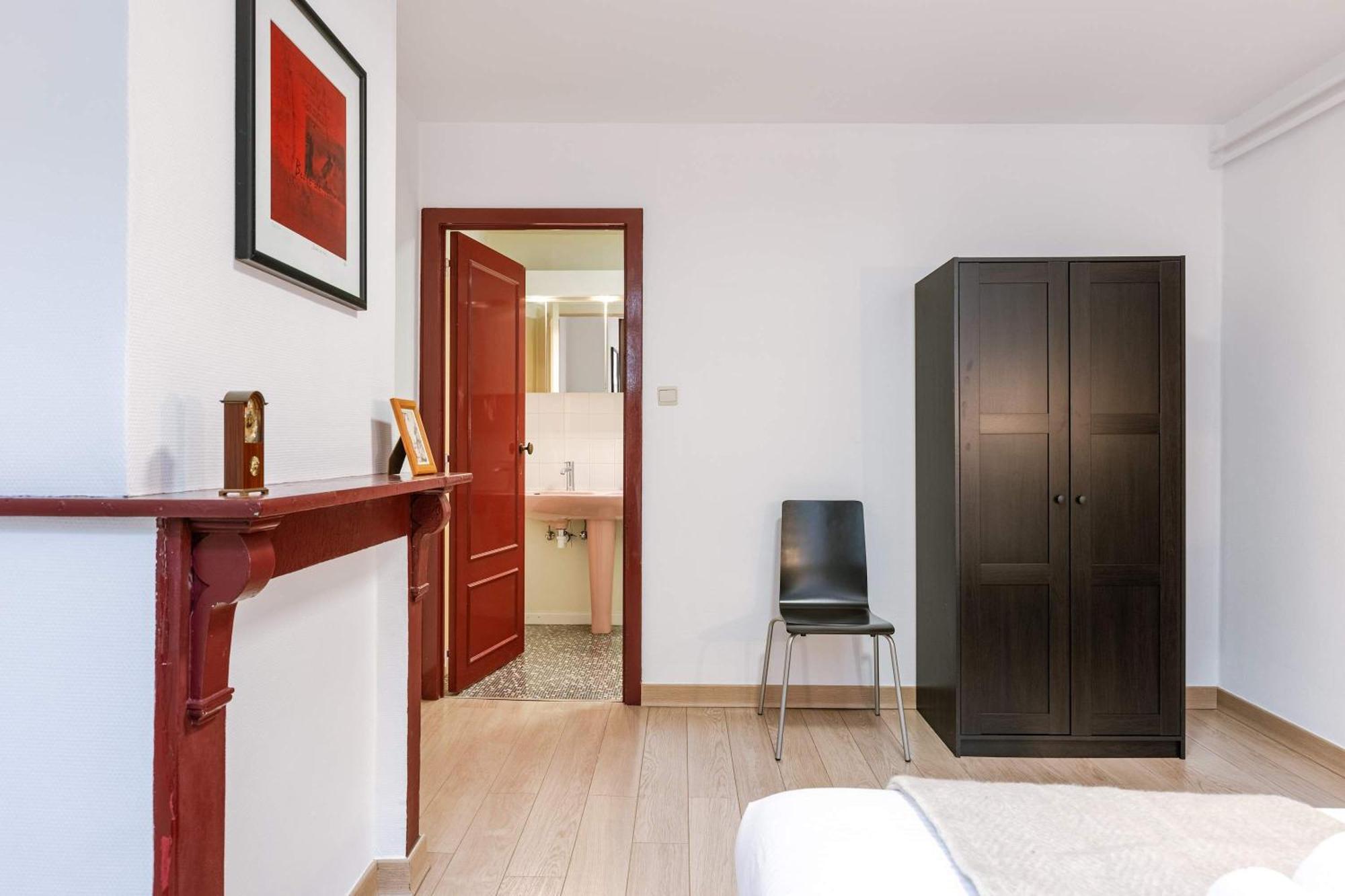 Huswell - Charming In The Heart Of * Gent