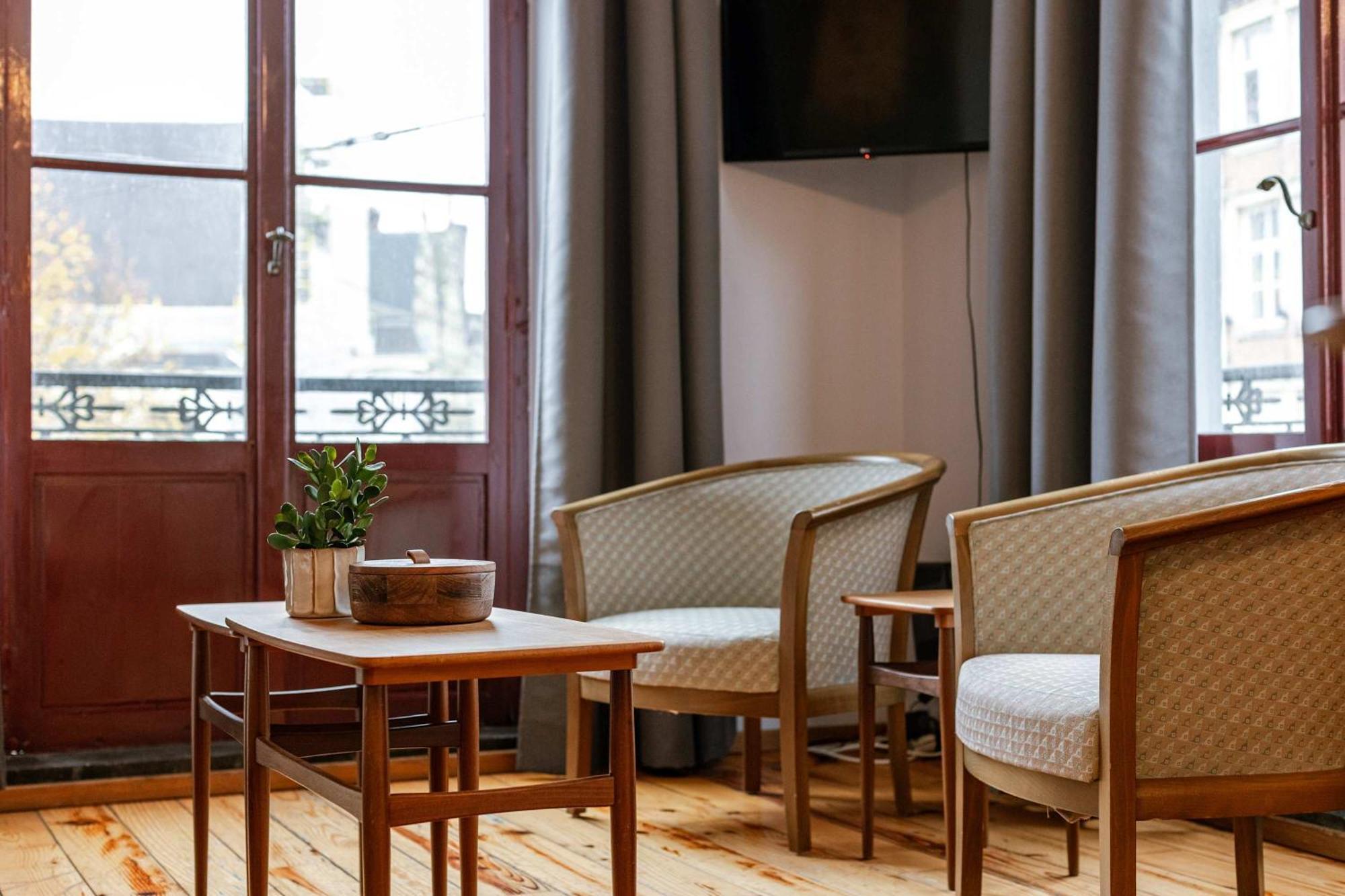 Huswell - Charming In The Heart Of * Ghent